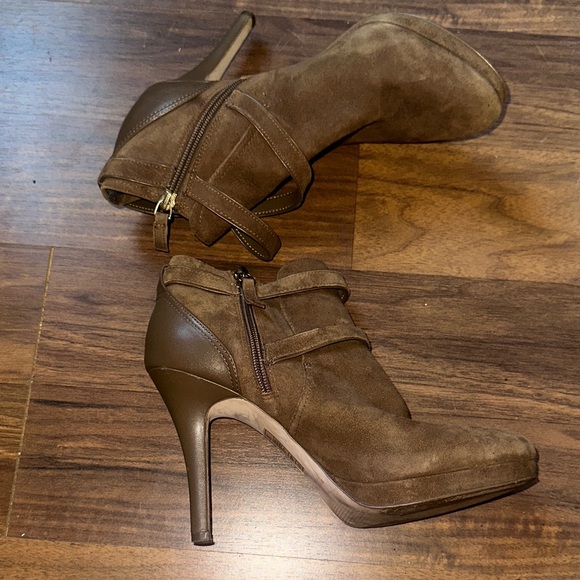 White House Black Market Brown Ankle Booties - Picture 2 of 9